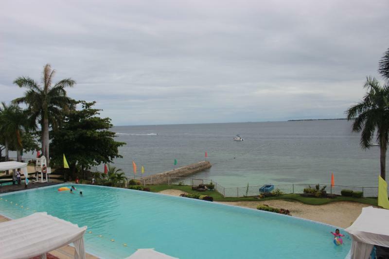 Vista Mar Beach Resort And Country Club Lapu-Lapu City Exteriör bild